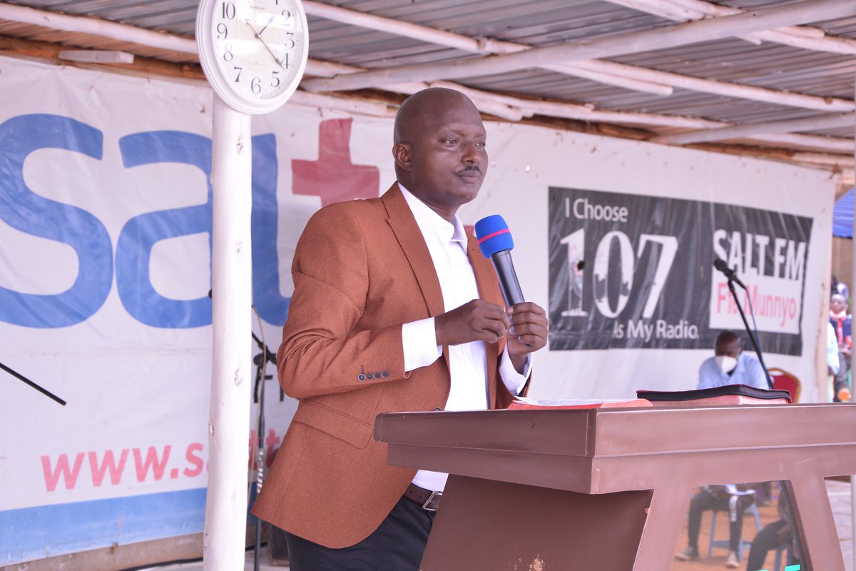 SaltTvUganda's tweet photo. Who ever confesses that it  will end in tears you come from your father devil - Pr Bujjingo #SaltFmUpdates https://t.co/Q3dlkgDhj1