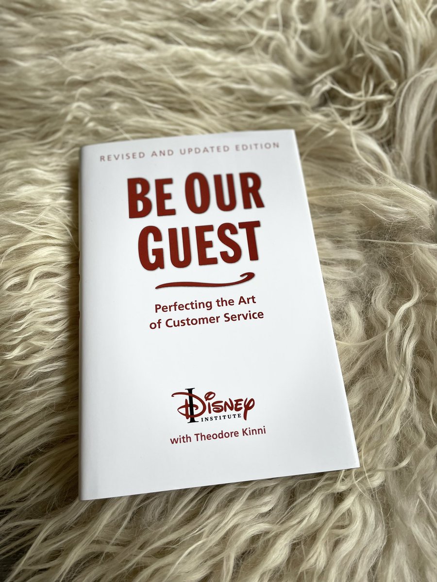 Yes! Na bijna twee maanden zoektocht heb ik hem eindelijk. De komende dagen laat ik mij inspireren door de magie van Disney. Onvergetelijke dienstverlening draait tenslotte om magie tussen mensen. #hotmanship  #gastvrijedienstverlening #Disney