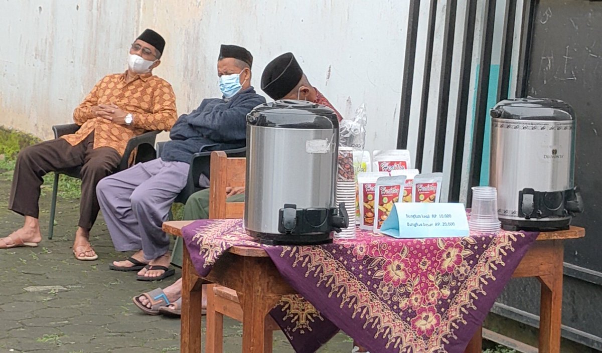 MASJOE11393264's tweet photo. Yo ngaji
Yo cameramen
Yo dodol
Monggo kaki sediakan 
Jahe Serbuk Instan
Temulawak Serbuk Instan
Kunyit Serbuk Instan

Bisa order online 085225119793
#kendalhandal
#Kendalhebat
#umkmnaikkelas https://t.co/m9Ez5jcmZz