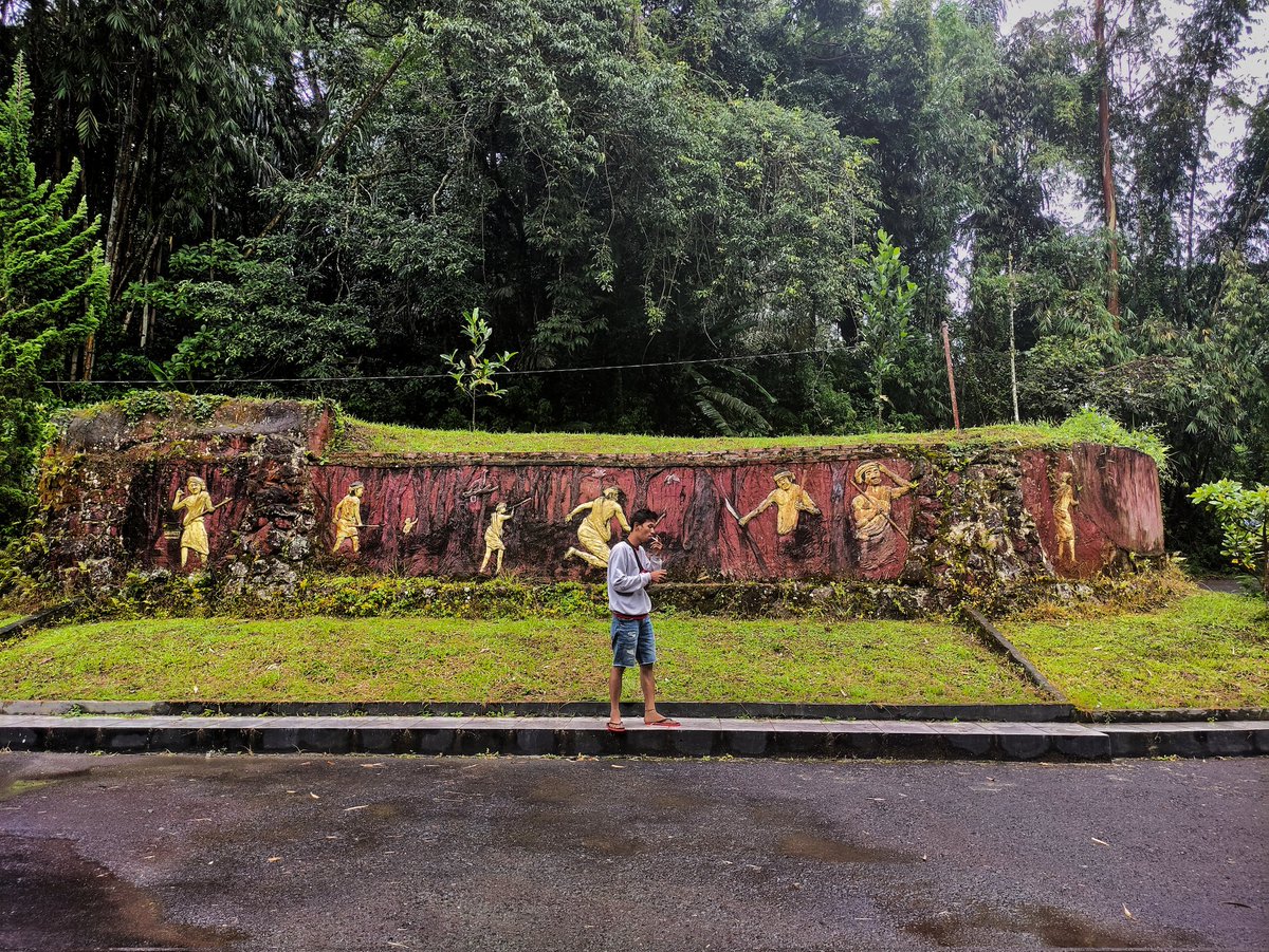 ba_herba's tweet photo. Sekali sekali berekpresi juga perlu, 
Kita jgn lupa cara menghargai jerih payah dan kembali menjadi manusia. 

#rumahbolonpurba #simalungun #bataksimalungun #culture https://t.co/zftdwXqFso