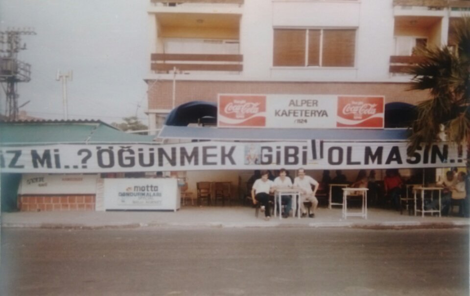 DÜNYADA SAAT AYARI LONDRA GREENWİCH'TEN,
TÜRKİYE'DE BJKAŞK'LILIK FEYZ'İ AYVALIK'TAN ALINIR🇹🇷🏁
Elbette,herkes kendisi en büyük ATATÜRK-MİLLİYETÇİ ve ÇEVRE cidir.
Ancak herşey'in ayar değeri,kriter ve belgelerdir.
YAKINDA DEV YAZI DİZİMİZ BAŞLIYOR
(Herşey aşağıdaki 30 metrelik👇👇