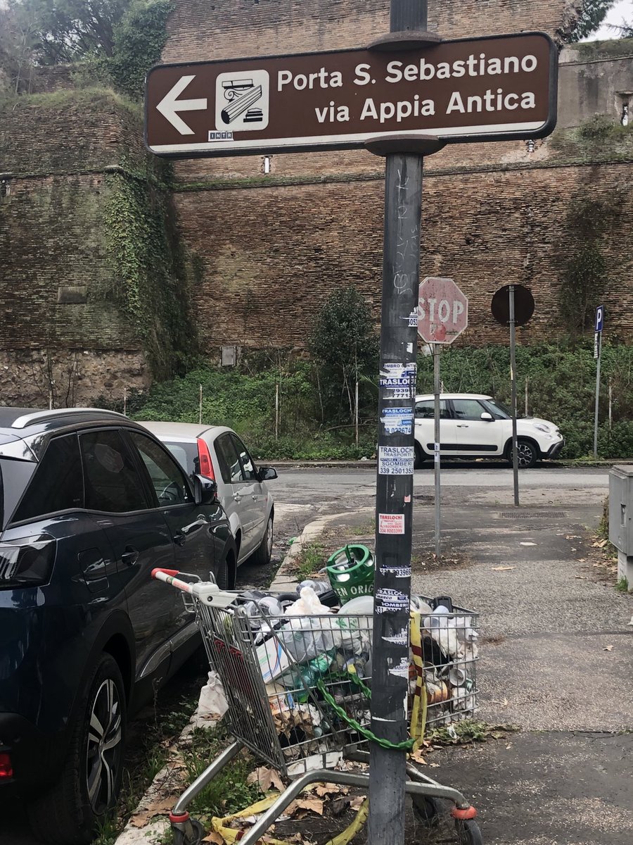 ZoppoMarta's tweet photo. ⁦@gualtierieurope⁩ ⁦@parcoappia⁩ ⁦@comuneroma⁩ #viacameria BuonAnno https://t.co/EL2TCPKIYG
