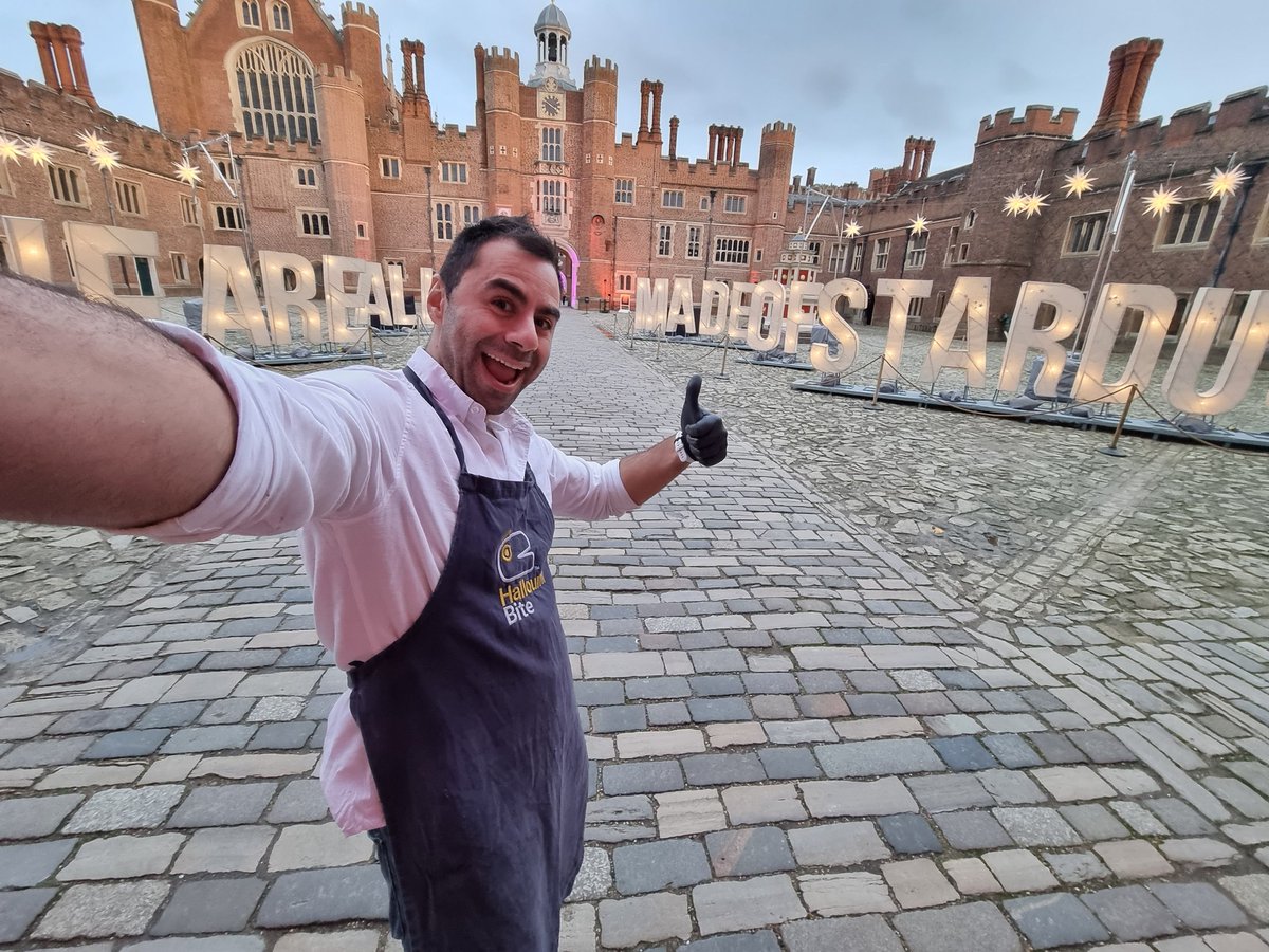 Thumbs up for a healthy, prosperous and happier New Year!

#halloumibite
#happynewyear
.
.
.
#foodtruck #streetfood #greekfood #food #foodie 
#localbusiness #surrey #cypriotcuisine #foodblogger  #privateevents #HRPSupplier #hrp #HamptonCourtPalace #2022NewYear