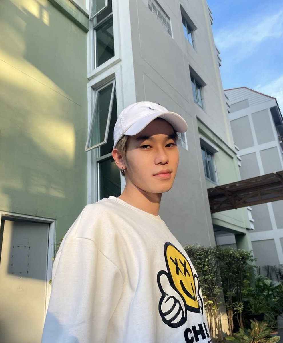 PCOFRD1311's tweet photo. ขอขายเจ้าของแท็ก #OffroadComeback นะคะ
‘ออฟโรด กันตภณ’ เป็นเด็กฝึกจากรายการ LAZiCON ออฟโรดเป็นเด็กน่ารัก ร่าเริง สดใส ยิ้มเก่งงง เสียงร้องของออฟโรดมีความเป็นเอกลักษณ์ ไม่ซ้ำใคร ความพยายามเป็นเลิศ ในวันที่9/1นี้ กำลังจะเปิดโหวตไฟนอลเพื่อให้ออฟโรดได้เดบิ้วท์ ช่วยโหวตให้หน่อยค่ะ🥺 https://t.co/c66JJLRDgr