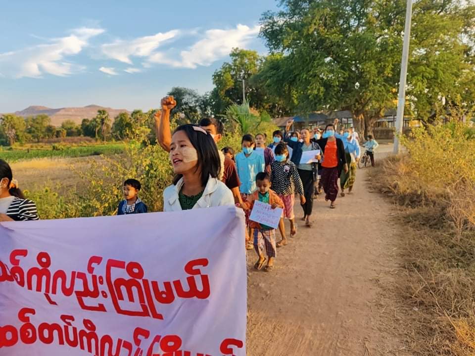 Also on January 2 , locals from #PhaungKar village , LetPaDaungTaung area , held their anti-military rally and sit-in strike .
#SexualAssaultsToPoliticalPrisoners
#2022Jan2Coup
#WhatsHappeningInMyanmar