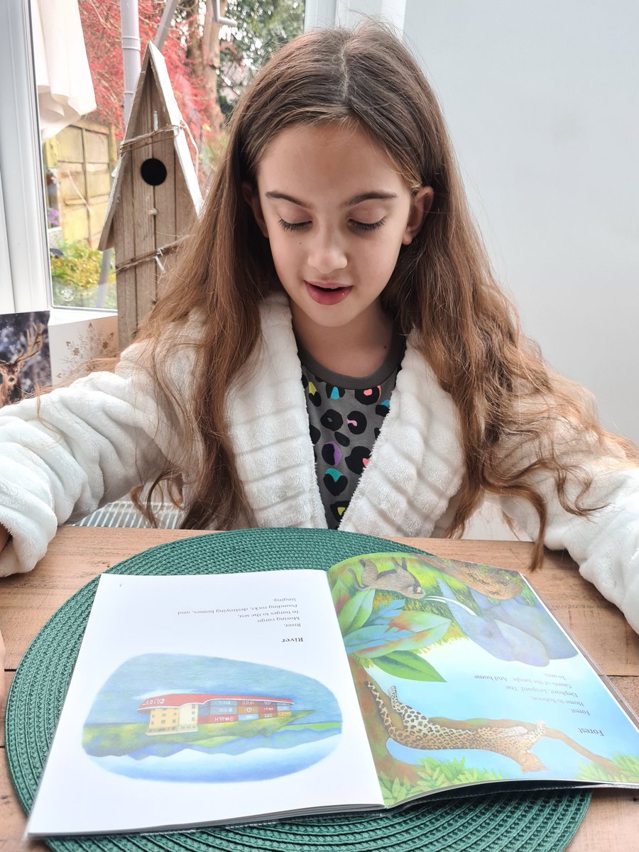 Lei_83's tweet photo. Christmas Reading Challenge: Read a Poem and Read in your Pyjamas! @CHPSYR3 #CHPSReading https://t.co/QlnzhFLPlJ