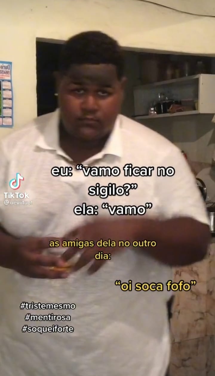 Soca tão fofo que é uma fofa socando kkkk 