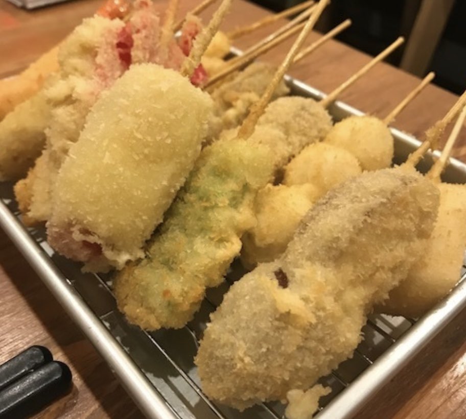 Deep-fried skewers/串かつ