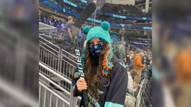 CTVNews's tweet photo. Kraken fan saves Canucks' employee's life https://t.co/nEp2RpTKI9 https://t.co/9OPkuniCO0