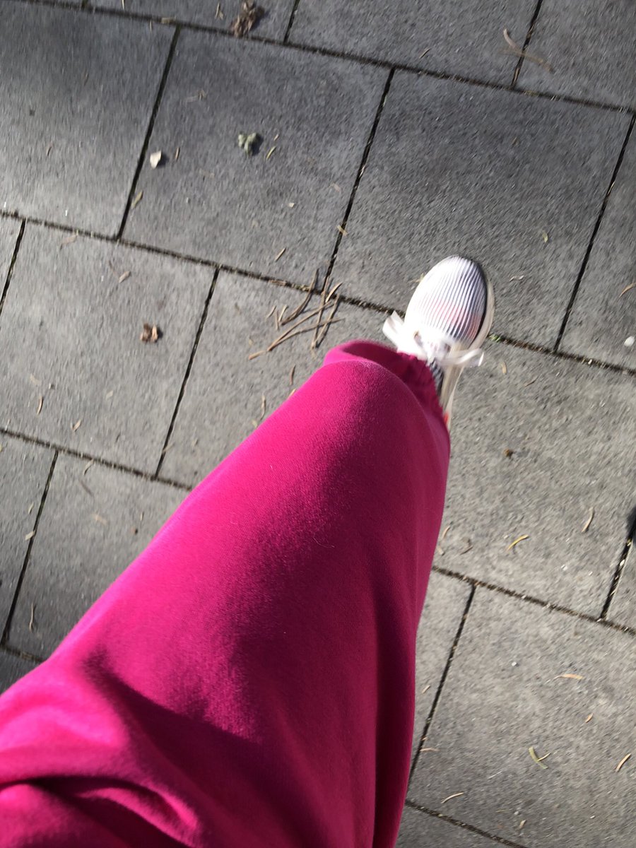 DamarisSieglind's tweet photo. #vorsatz2022 
Joggen ist mein Gehen,
Gehen mein Schlendern,
Schlendern meine Meditation,
Meditation mein Müßiggang 
#letsrun2022🏃🏽‍♂️ https://t.co/r8CfQEpVjk