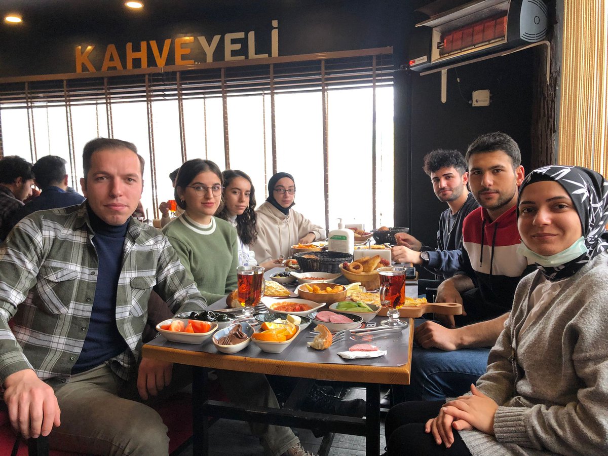 etu_ieee's tweet photo. IEEE ETÜ öğrenci kolu olarak geleneksel kahvaltı organizasyonumuzu gerçekleştirdik. 
IEEE ile Kalın...
@Harmopower @NemFlora @erzurumteknik @etu_sks 
@EtuKristal https://t.co/lp5D7wDyDP