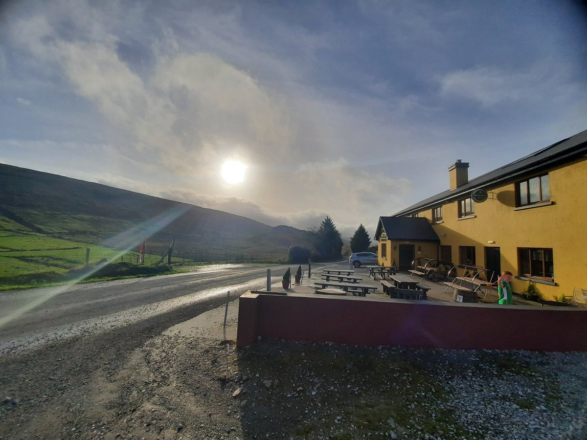 topofcoom's tweet image. Due to a technical issue we have no debit/credit machine working today. 
We are sorry for any inconvenience caused 
We are OPEN from 12noon 
FOOD SERVED 
Last Food order 7pm
#topofcoom #lighteningstrike #irelandshighestpub