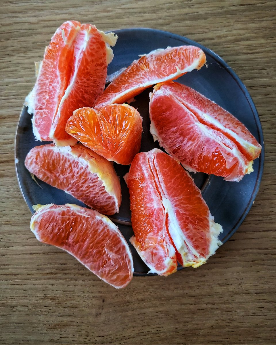 Tämän talven hitti-hedelmä on puoliveriappelsiini 'Cara Cara'. <a href="/Satokausi/">Satokausikalenteri</a>