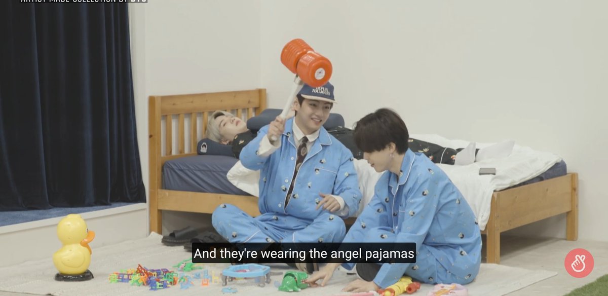 Elymin136's tweet photo. los mejores modelos para los pijamas que diseñó seokjin jajskhd yoongi la da toda 

@BTS_twt https://t.co/zt71pgFmgZ