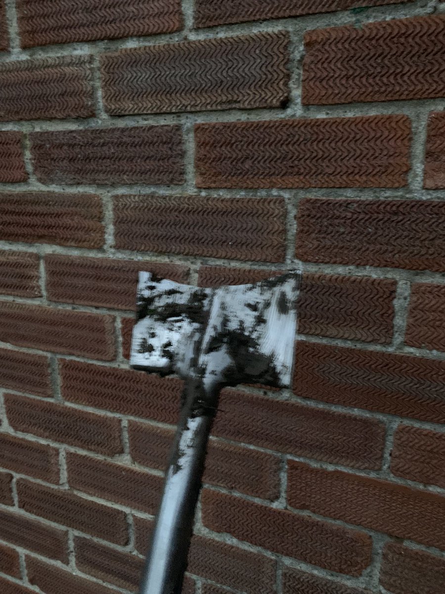 Suffolk_Chris's tweet photo. #Buggar, thatโll be a new spade I need. Will have to replace my Joseph Bentley spade. Annoyingly they were a birthday present ๐คฌ๐ https://t.co/0CSIoEyECp