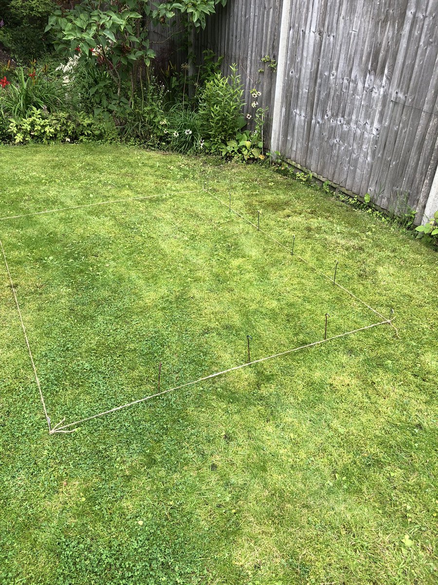 SarahJc1762's tweet photo. Waiting #thewaitisnearlyover #gardening https://t.co/axr9TGYFJC