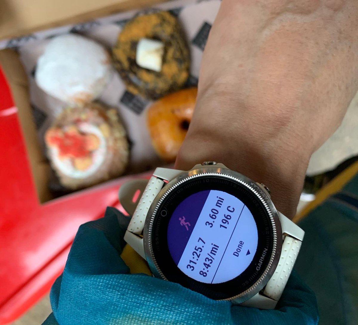 jenrun4donuts's tweet photo. Rainy run to celebrate a new beginning. Washing away the old to a new cleansing start. New Year. New Goals. New Mindset. New Attitude…but always more donuts. Happy New Year! #NY2022 https://t.co/XJmCDbpljX