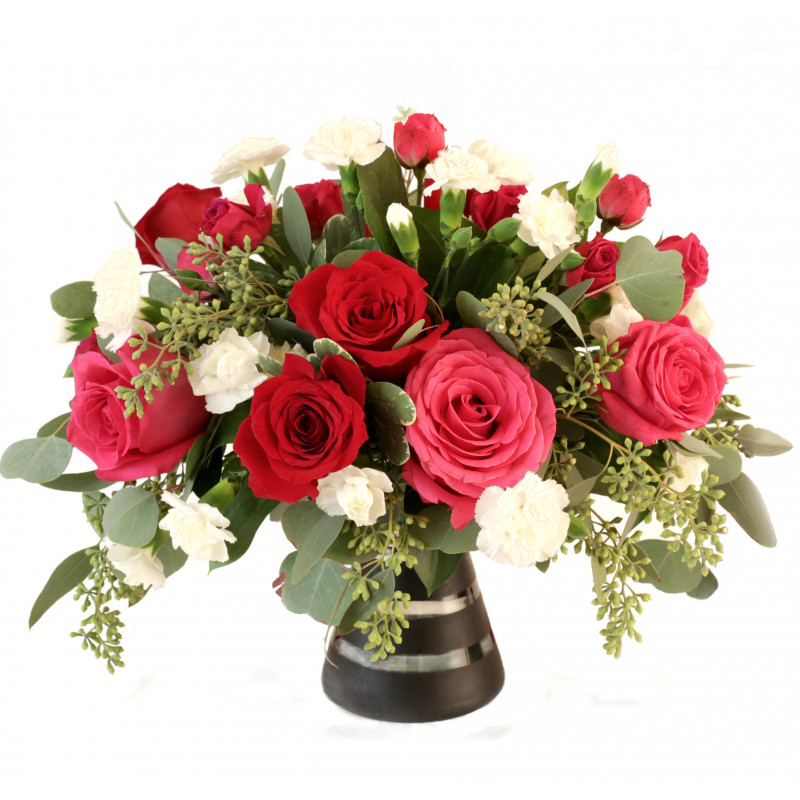 FloweramaColumb's tweet photo. #Roses and mini #carnations, along with seeded #eucalyptus in a super cool pedestal vase, make this a fantastic romantic bouquet. 🌹

#localdeliveryitem #redroses #freshflowers #flowerdelivery #floweramacolumbus #columbusflorist 
https://t.co/cDrUPTqlVV https://t.co/BfTpwgvpik