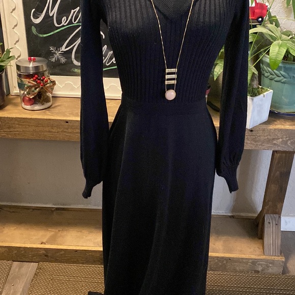 Da_Asha_Zireael's tweet photo. So good I had to share! Check out all the items I'm loving on @Poshmarkapp #poshmark #fashion #style #shopmycloset #unknown #dccomics #roncelli: https://t.co/UMcBtsT9Et https://t.co/4lXkLtPmO5