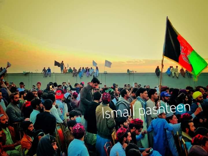 WaZirHamZaa's tweet photo. لښکر لښکر راشې قامونو وطن جوړيږي ! 

#PashtunLongMarch2Karachi https://t.co/F3qT5MfjS0