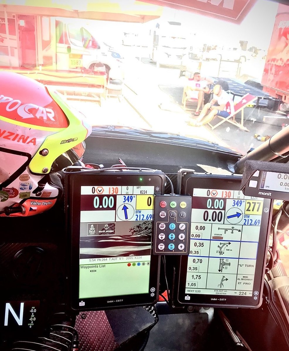 Motorin_Rallye's tweet image. La navegación y el copiloto.
El copiloto y la navegación.
No todo es velocidad y acelerar...