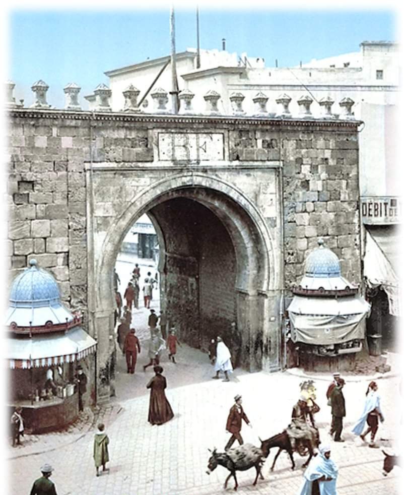zeineb_1111's tweet photo. #Tunis :" Bab Bhar " en 1890. https://t.co/EjW38q3Gy5