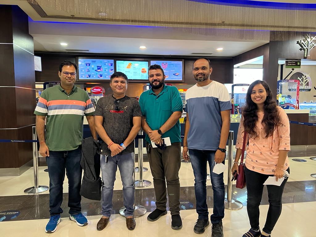 drvmvekariya's tweet photo. Team PIET at Community View of 83 movie. Really inspirational movie to learn team work and leadership skills. Thanks to Devanshu J Patel sir for organizing such wonderful plan for all PU family.
#communityview
#83TheFilm
#ParulUniversity https://t.co/AaMImJvy26