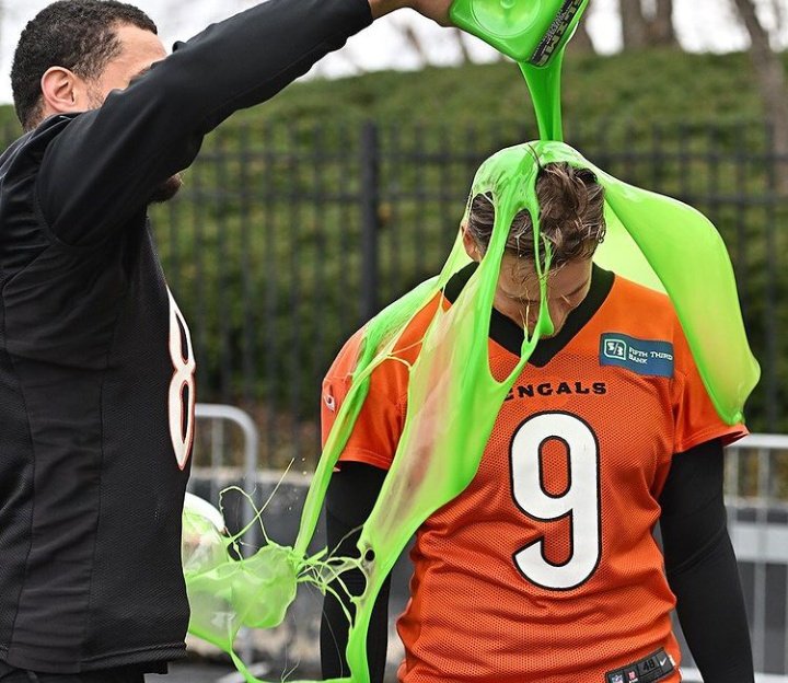 HisGreatStripes's tweet photo. Long story short I got slimed by no other than CJ. https://t.co/DQBXjQkqm3