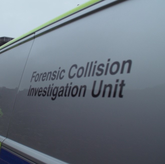 NWPRPU's tweet photo. A man has sustained life threatening injuries following a road traffic collision on the A4212 in #Arenig #Bala #Gwynedd earlier today which involved a burnt orange coloured Jaguar F-Pace.
We are appealing for witnesses ➡️ https://t.co/vGngl6jdS4
#Appeal
#CanYouPleaseHelpUs? https://t.co/TvriVgIb4s