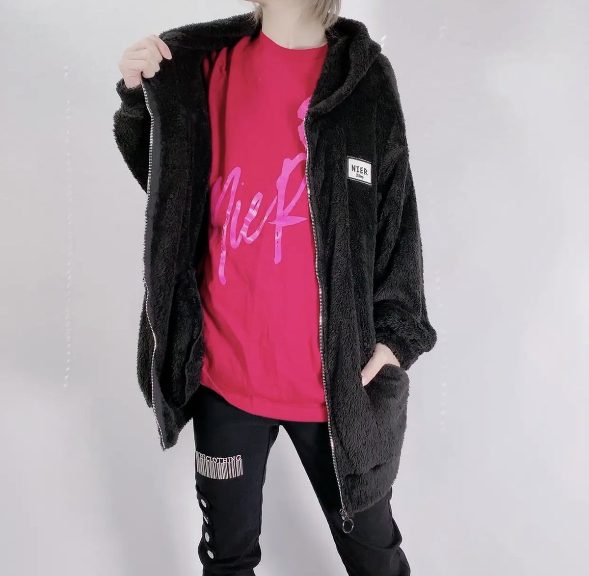 NieR_tokyo's tweet photo. 🎁お正月プレゼント企画🎁

ふわもこ防寒SIMPLE ZIP OUTER

🎁4名様にプレゼント🎁

ユニセックスアイテムです🐰

◼応募方法
フォロー(@NieR_tokyo) &amp; RT
◼締切〆  本日24時

※鍵垢の方も対象内です。
是非ご参加ください🙇‍♂️🙇‍♀️ https://t.co/aNNyPExuz2