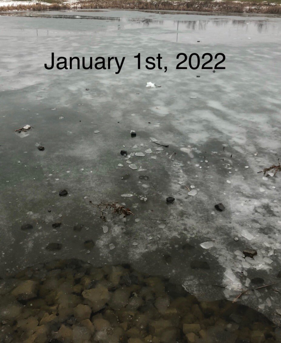 KtownFire's tweet image. Looks can be deceiving! These photos were taken 24 hours apart. Just because it’s ice covered, doesn’t mean it’s safe. Local conditions and the type of water body will affect the ice strength. Don’t put yourself and our👩‍🚒‘s at risk. Stay safe and please share #ygk!