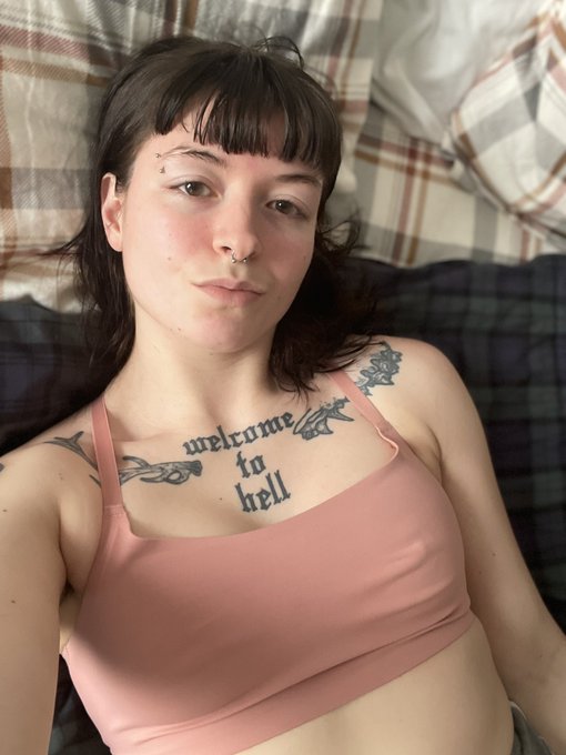 Johnnie’s pics and videos