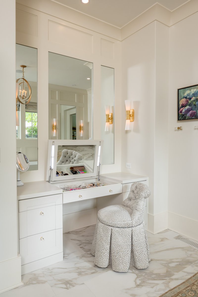 keystonemillw's tweet photo. Mirror, mirror on the wall, who is the fairest of them all? It will be YOU as you enjoy getting ready in your personal sanctuary created especially for you!
#keystonemillworks #bathroomdesign #customvanity https://t.co/7a07Wfga3K