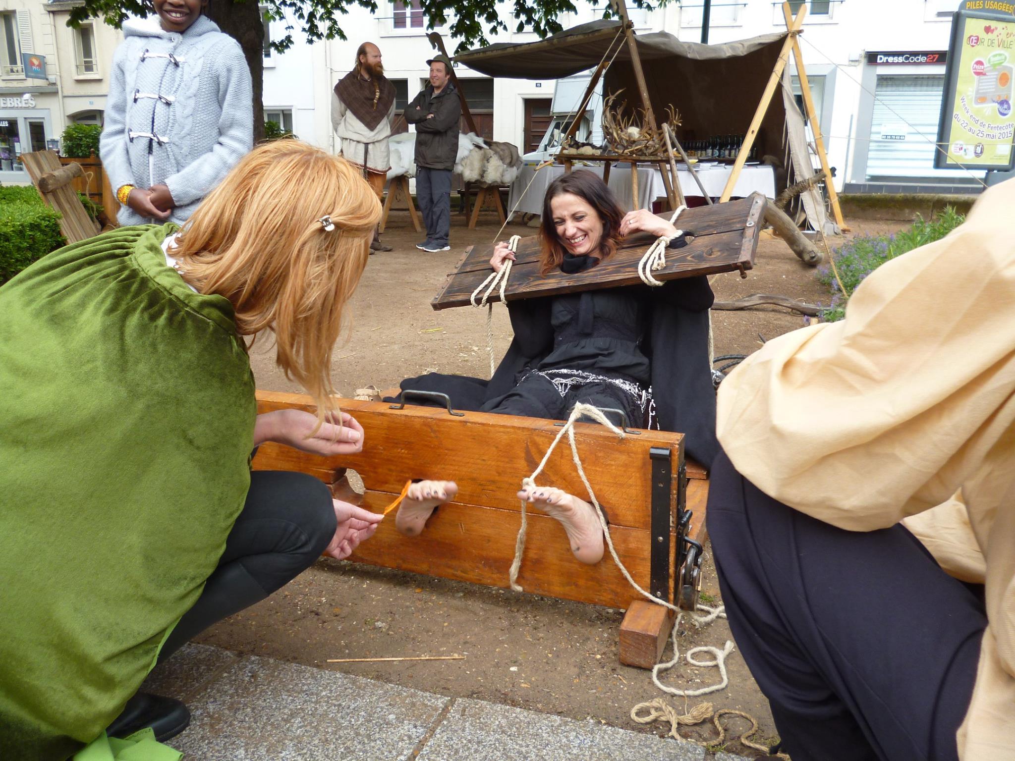 Tickling Renfaire Patreon on X: New photos added today ! There are now 477  Photos and 22 videos ! 👣💥💪 Full library access here :  t.co8VYmtfpbjq tickle tickling feet foot  t.coFSU3uP0KPR 