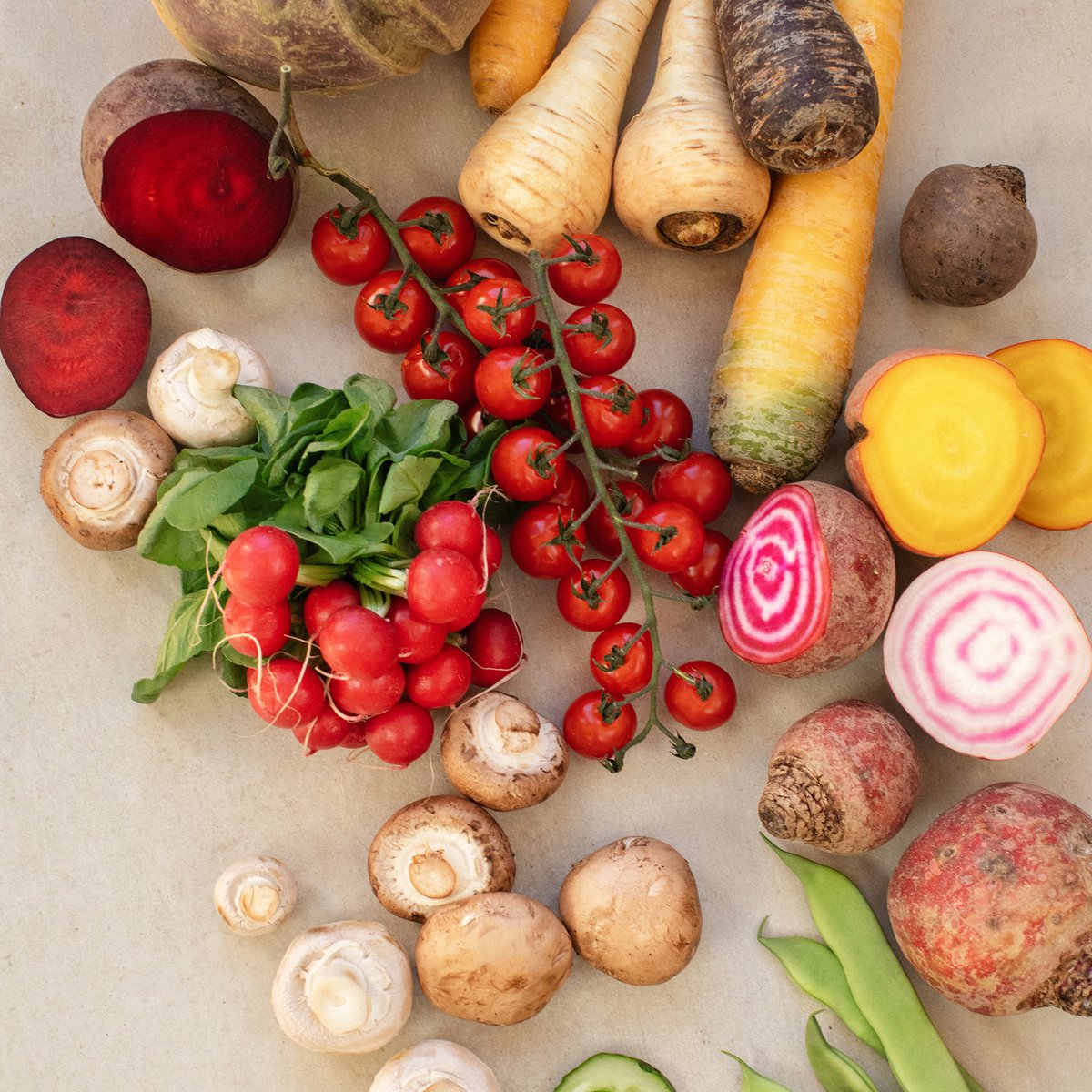 Wij zijn verheugd met de plannen van het kabinet om de BTW op groenten en fruit naar nul te brengen. 

Een voorproefje van zulke lage prijzen vind je deze week in onze app: we geven namelijk 25% korting op ALLE groenten en fruit.