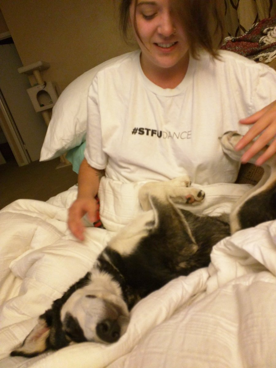 coffe4u's tweet photo. @Bob_WeaverCO @wattznext @smoothatonalsnd @iamhydr0gen @BlankSpaceMedia @FlyPhishing There were also just plain #STFUDance shirts. Here's a random pic of Darwin & @stephrheas where she's wearing hers. https://t.co/DkoOz076zm