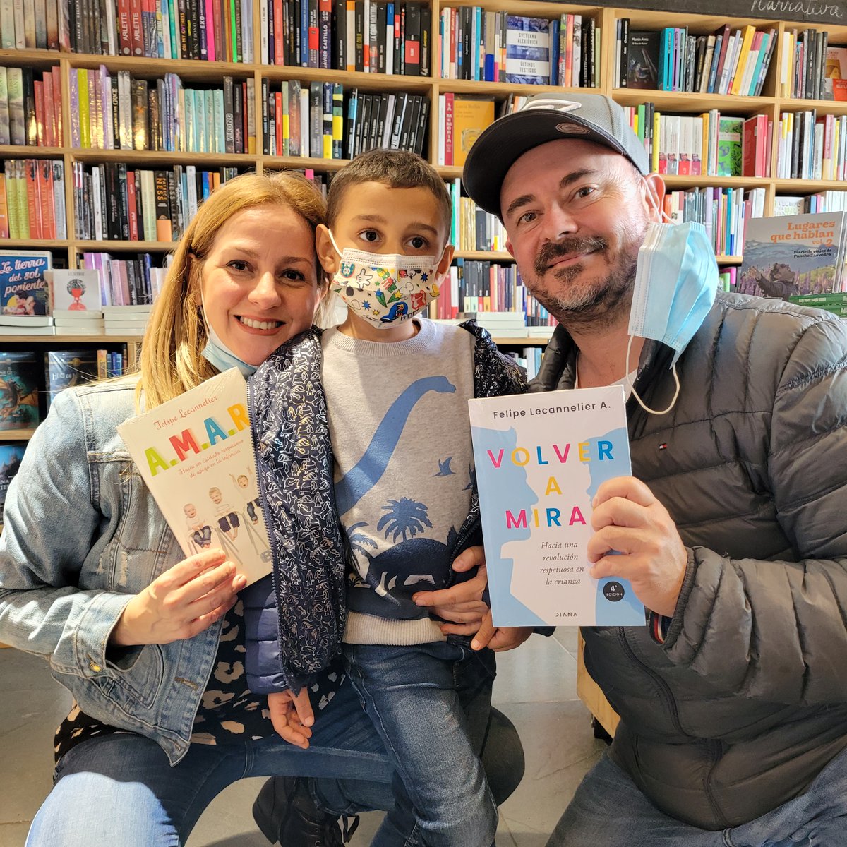 Muchas gracias a Yesenia, Juan Antonio y al pequeño, pero gran lector Sebastián. Esperamos que vuelvan pronto por estos paisajes. En sus manos dos de Felipe Lecannelier, Volver a Mirar y A.M.A.R.