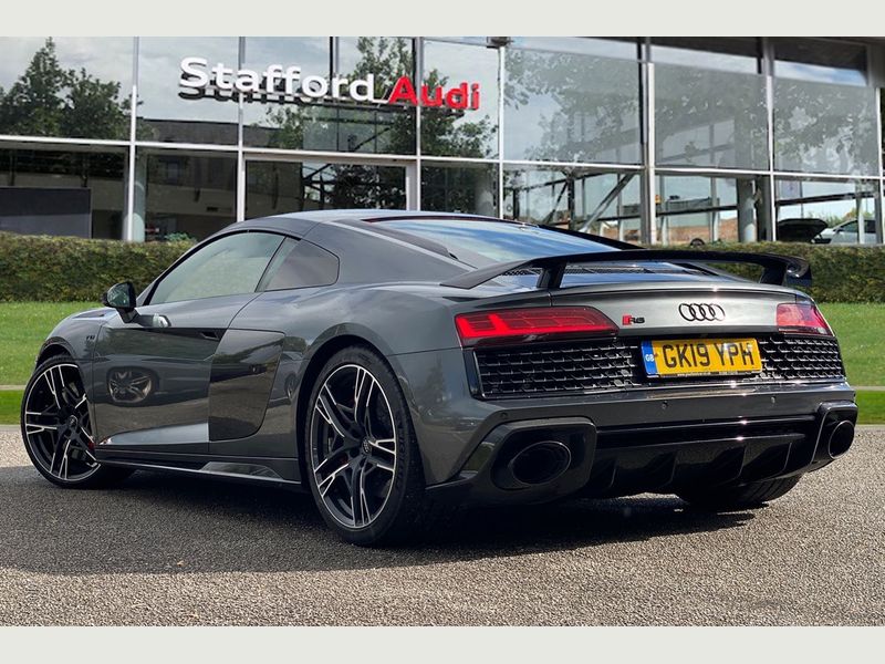 JaMtoka's tweet photo. • 2019 Audi R8 Carbon Black Edition
• 5200cc V10 NA Petrol
• 612hp/580Nm
• 7 Speed DCT
• AWD, 6 Airbags, Ceramic Brakes, Audi Magnetic Ride, Hill Hold Assist, EBD, ESP, TCS, Drive Select
• Fuel Tank: 83L
• Mileage: 12,000km
• Location: UK
• KSh19,483,600 (CIF Mombasa) https://t.co/o2the2H5n7