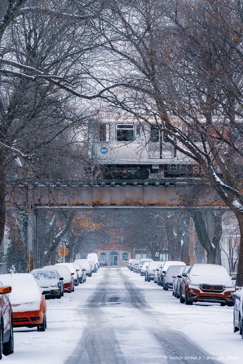 Chicago-style Polar Express 🚞❄️