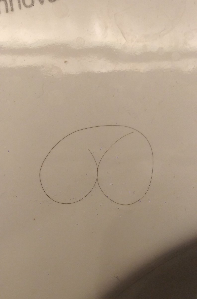 "The perfect ass doesn't exi-" 

شعرة وقعت من شعري على الحوض: