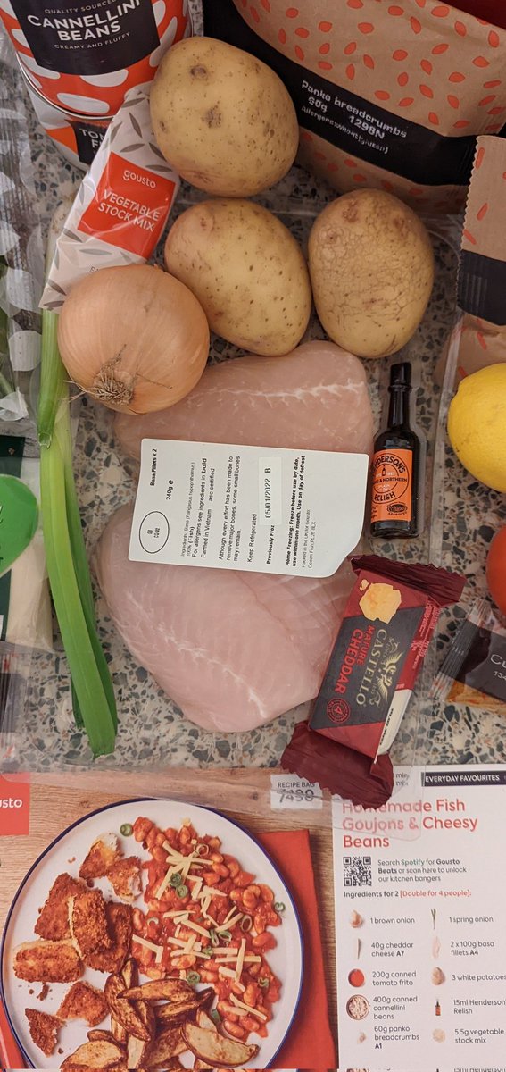 honestfeast's tweet photo. So ready for #cookjan this year (even if I am a day late...) and getting back into cooking using Gousto. First meal is basically fish finger, chips and beans, perfect rainy Sunday evening comfort food. 
If you fancy trying it I have a referral code for 65% off - ZOE41342183 https://t.co/XDxpXy3Etk
