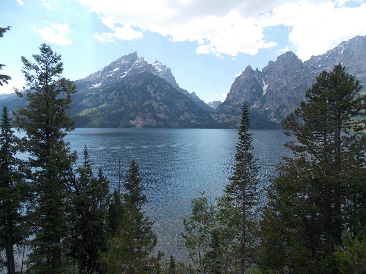 The classic view of Jenny Lake in Grand Teton National Park, #Wyoming https://t.co/LOgsBMjAVU https://t.co/aiQUfqFzQJ https://t.co/qUoi0P8ly3
