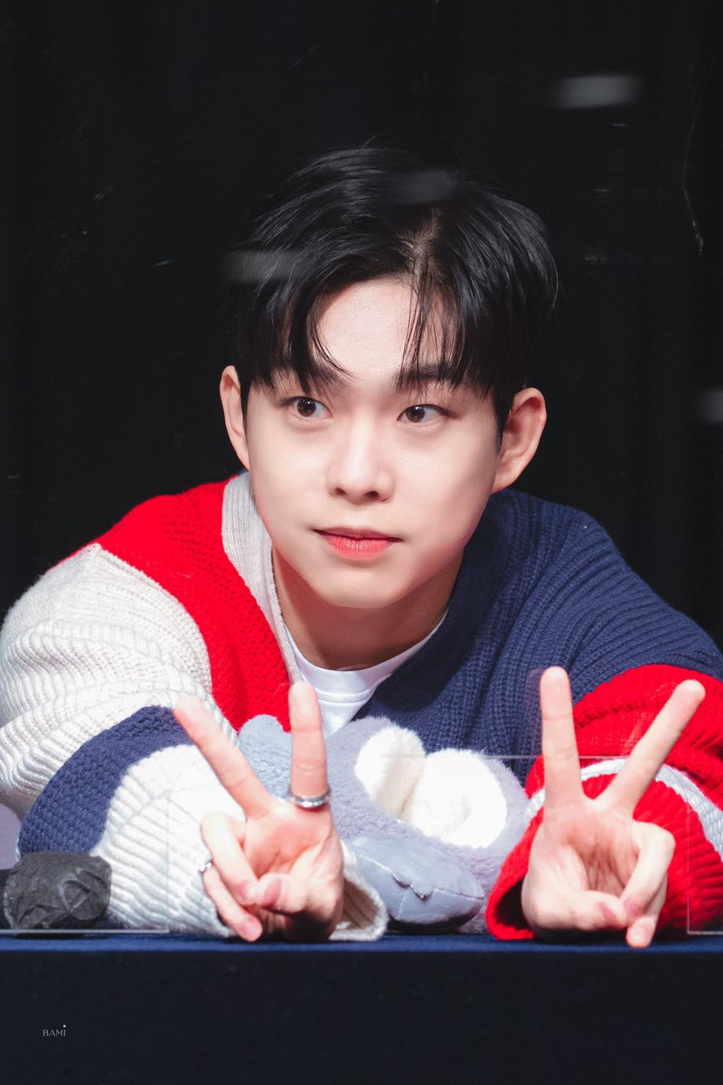 이날 너무 잘생김……..