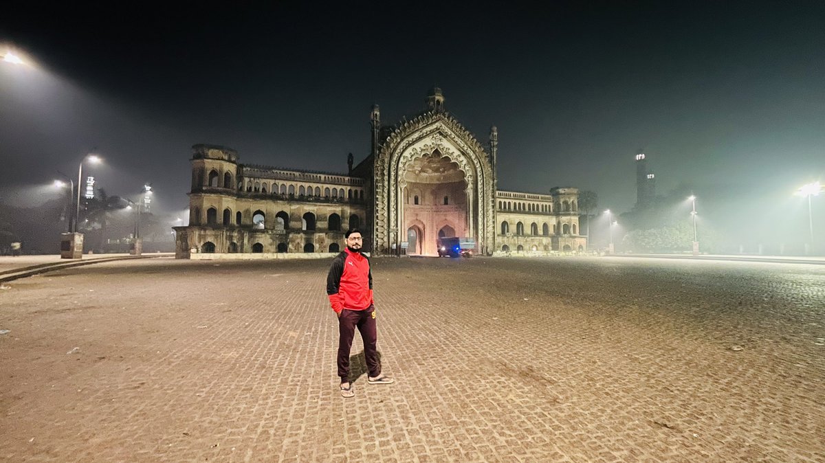 imsyedhussain's tweet photo. मुस्कुराइए आप #Lucknow में हैं ☺️
#RoomiGate https://t.co/sX0Ht2Qwtx