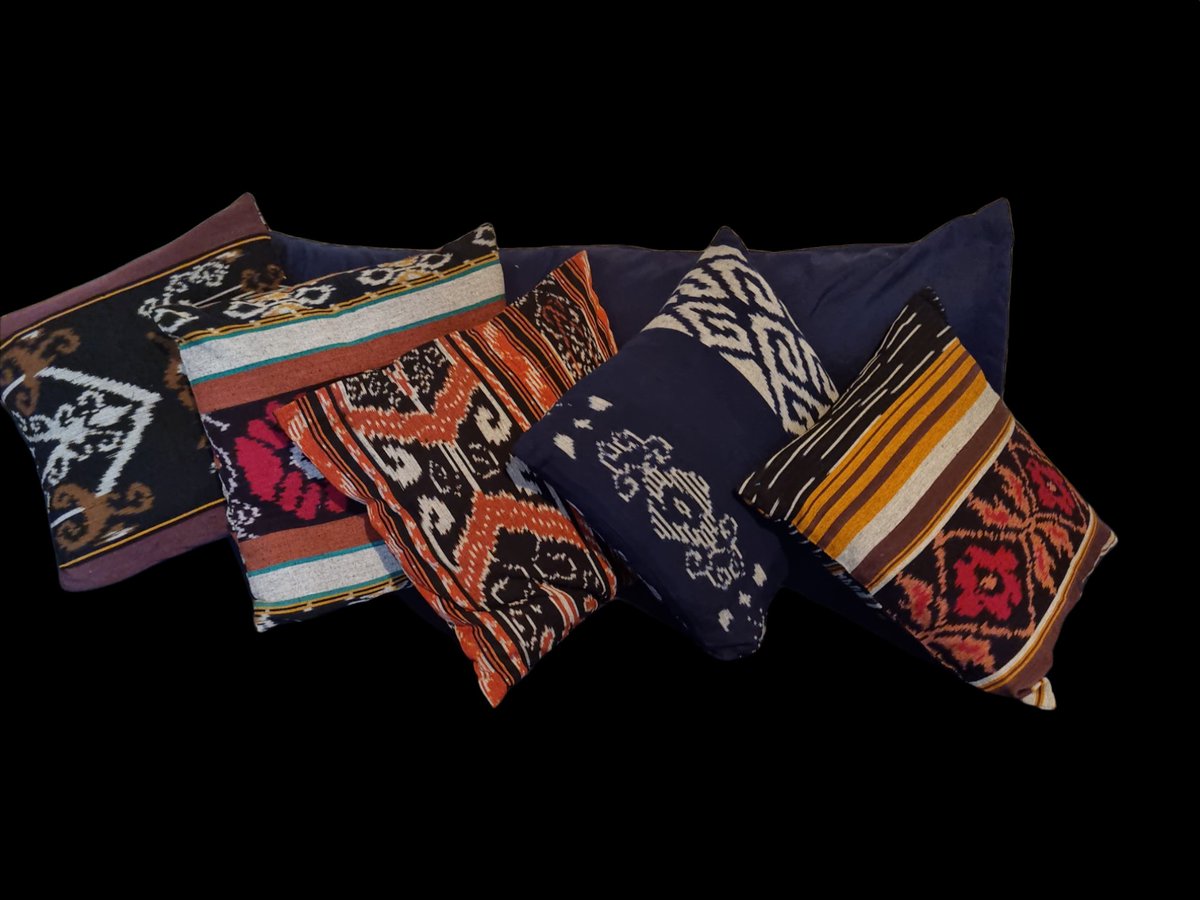 frangibatik's tweet image. 2021 went from bad to worse to frustrating,  thank Goodness for Markets  #Uselessproject 
#Dandelion 
#RichmondBarracks and the individual customers who got in touch. 
Thank you lovely people  for your support of smallhandcrafters in Asia  #FairTrade