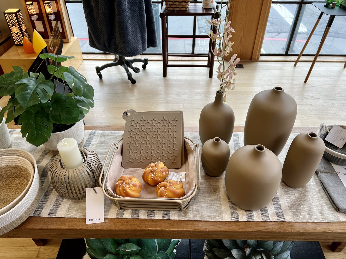 VisitBerkeley's tweet photo. A Priori has a newly expanded location in the @noshaberkeley district. Here, you can buy modern and sustainable items for your home or your loved one.
โ๏ธ https://t.co/0U4RFRG5Wb #berkeley #visitberkeley #visitcalifornia #berkeleyca #northberkeley #noshaberkeley https://t.co/6T7WgKm9Jv