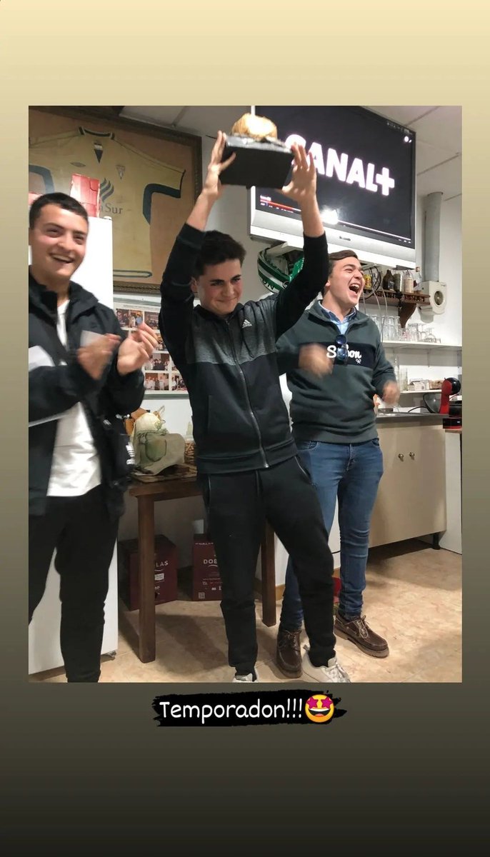 Juanma ganador del balón de oro 2021, más que merecido hermano por tu constancia y perseverancia durante la temporada. Muy orgulloso de ti 💪.
#juanmabalondeoro