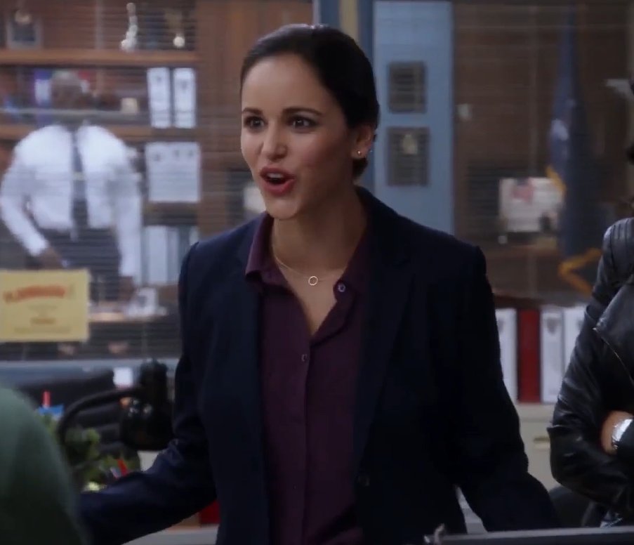 comfort for amy santiago stans (@comfortsantiago) on Twitter photo 