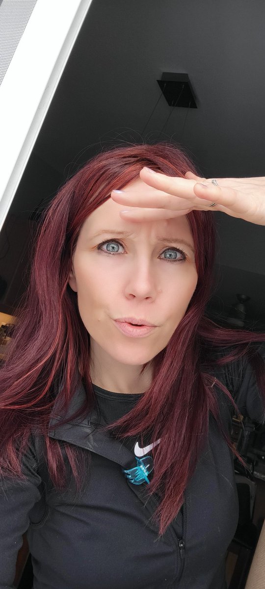 Happy 2022 🎉🎉🎉 What's with this snow though?! ❄️🌨🎿 #HomeSweetHome 

Last day off for the break before getting back into the fun of #RealtorLife