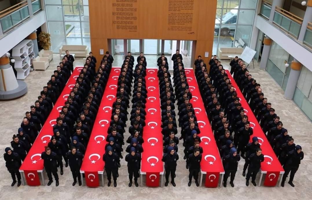 ikmcte123's tweet photo. #CezaevineKADROistiyoruz https://t.co/E5eSIxQ6IV